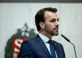 Juíza mantém medidas cautelares impostas a Cíntia Chagas