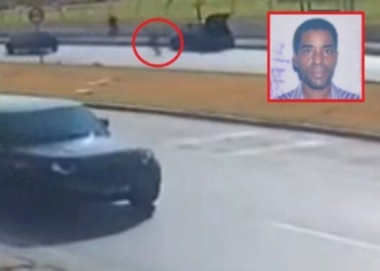 Vídeo mostra momento em que homem é atingido por moto