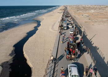 Reféns israelenses devem começar a ser libertados na segunda-feira de manhã