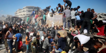 Ajuda começa a chegar a Gaza após garantia de liberação de reféns; veja vídeo