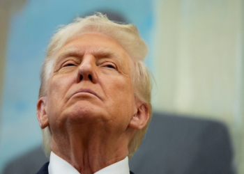 Trump classifica cartéis de drogas no Caribe como "combatentes ilegais"