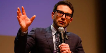 Mais vaidoso, mais radical: por que o filho de George Soros preocupa os conservadores