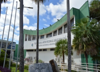 Câmara aprova “Pix do Dia do Professor” para servidores da Educação de Cuiabá