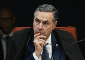 Barroso autoriza enfermeiros a auxiliar aborto legal e proíbe punição