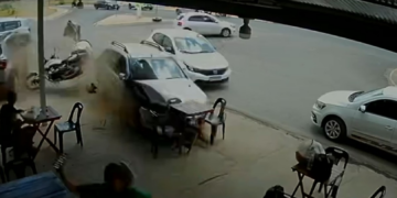 Motorista passa mal, perde controle da direção e "invade" restaurante em Cuiabá; veja vídeo
