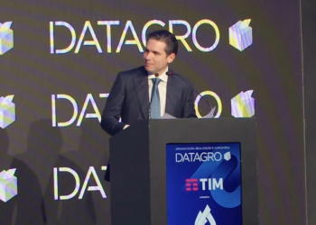 Motta defende aumento do etanol na gasolina de 30% para 35%