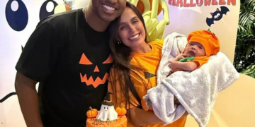 Carol Peixinho e Thiaguinho comemoram primeiro ‘mesversário’ do filho