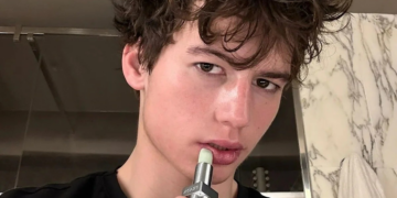 Maquiagem masculina ganha força no mercado e rompe estereótipos