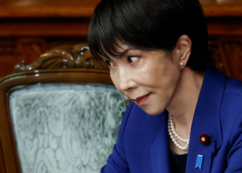 Em 1º discurso no Parlamento, nova primeira-ministra do Japão reforça linha dura com estrangeiros