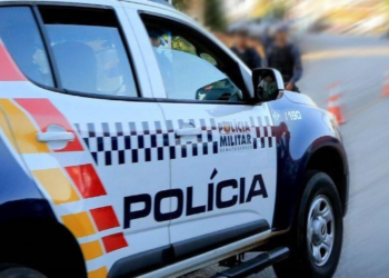 Mãe é detida após deixar filha com padrasto para ir a bar em Itaúba