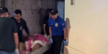 Homem é executado a tiros dentro de casa