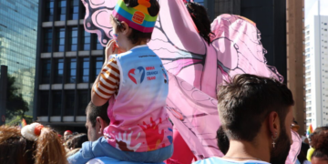 Documento do governo afirma que crianças podem ser transexuais 