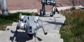 Cães-robôs e enxames de drones: como a China tem usado IA para avançar em tecnologia de guerra