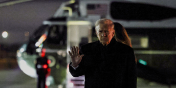 Trump diz que suspensão das decisões de asilo nos EUA durará 'muito tempo'