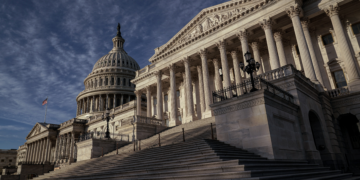 Trump tenta culpar democratas por 'shutdown' e pressiona Senado a acabar com 'filibuster', que dá poder à minoria