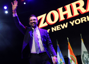 Em discurso de vitória, Mamdani desafia Trump e exalta 'cidade que renasceu'