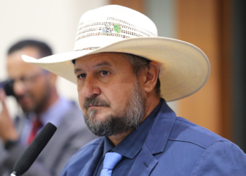 Cattani critica lentidão e desabafa sobre assassinato de filha: "Não existe justiça no Brasil"