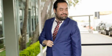 Gago e sem carisma, Cláudio Castro enfrenta o crime e pode se tornar herói improvável