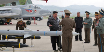 Coreia do Norte faz teste com míssil balístico, afirmam Coreia do Sul e Japão