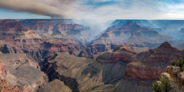 Turista escorrega, cai de precipício de 40 metros e morre no Grand Canyon, nos EUA