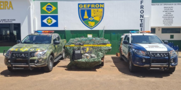 Polícia intercepta carro com mais de 100 tabletes de droga avaliados em R$ 1,9 milhão