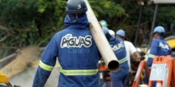 Águas Cuiabá faz reparo emergencial em vazamento na Avenida Dom Bosco