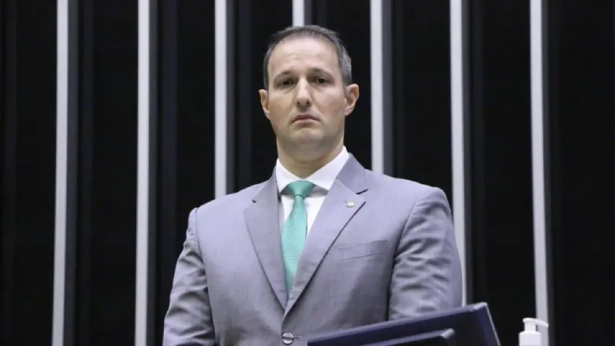 Derrite desiste de igualar facções como terroristas