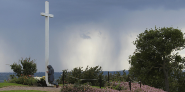 Volta de Jesus? Vaticano nega que Cristo apareceu mais de 40 vezes em uma colina na França