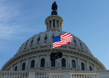 Shutdown: Câmara dos EUA aprova projeto que encerra paralisação do governo; Trump deve sancionar nesta quarta