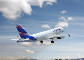 Greve de pilotos da Latam no Chile cancela 173 voos e afeta 20 mil passageiros