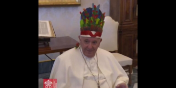 Papa Leão XIV devolve 62 artefatos indígenas ao Canadá em gesto iniciado por Francisco