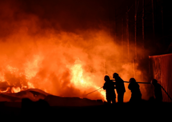 Explosão na Argentina causa incêndio e deixa 22 feridos; veja VÍDEO