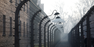 Leilão de objetos do Holocausto gera críticas na Alemanha