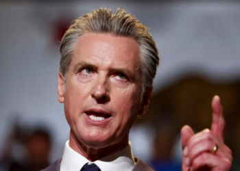 Quem é o governador da Califórnia que veio ao Brasil e quer ser o anti-Trump