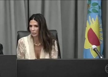 Juíza argentina é demitida por participar de documentário sobre morte de Maradona