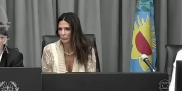 Juíza argentina é demitida por participar de documentário sobre morte de Maradona