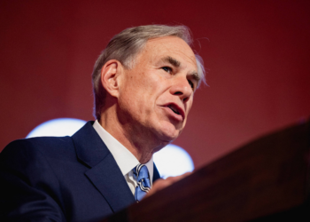 Tribunal barra novo mapa eleitoral do Texas que favorece republicanos, em revés político para Trump