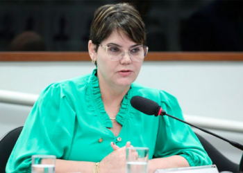 Coronel Fernanda confronta empresário na CPI do INSS: "vão lhe fazer de mulherzinha na cadeia"