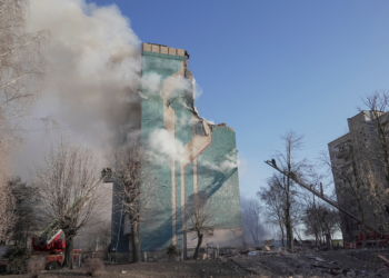 Ataque russo com 500 drones e mísseis mata 20 na Ucrânia e deixa vizinhos da Otan em alerta