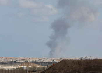 Exército de Israel faz novos bombardeios em Gaza após acusar Hamas de violar cessar-fogo