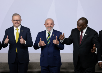 Na África, Lula diz que 'semente foi plantada na COP30' e que G20 deve liderar transição energética