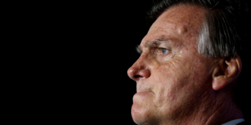 Bolsonaro preso: veja como 'The New York Times', Al Jazeera, 'El País' e outros meios internacionais repercutiram o caso