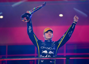 Verstappen vence em Las Vegas, mas vê Norris ficar em segundo e ampliar a vantagem na liderança