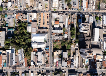 Obras do BRT fecham Travessa Paiaguás e alteram trânsito na região do Porto, em Cuiabá