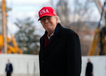 Casa Branca diz que Ucrânia e EUA vão seguir trabalhando pela paz