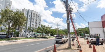 Prefeitura e Energisa retiram uma tonelada de fios irregulares em mutirão em Cuiabá