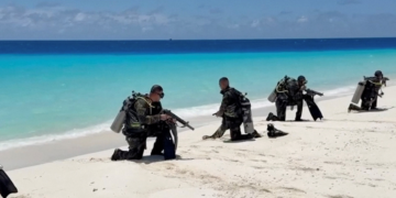 Trump quer conversar com Maduro por telefone, mesmo considerando líder da Venezuela chefe de grupo terrorista, diz site