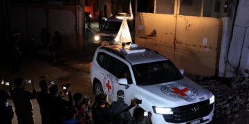 Israel afirma que recebeu restos mortais de um dos últimos reféns de Gaza