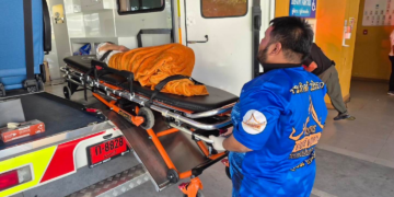 VÍDEO: Mulher ‘ressuscita’ em caixão minutos antes de cremação na Tailândia