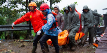 Passagem de ciclone causa mortes e inundações generalizadas em países do Sudeste Asiático